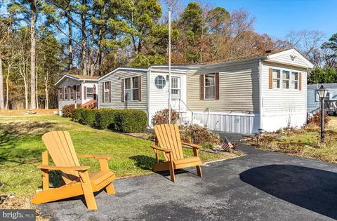 36055 Blackstone Dr, Ocean View, DE 19970