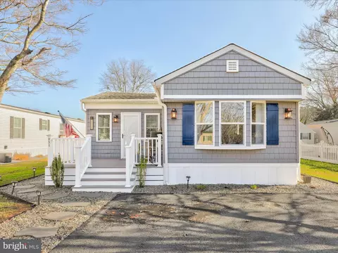 23733 Driftwood Ln, Lewes, DE 19958