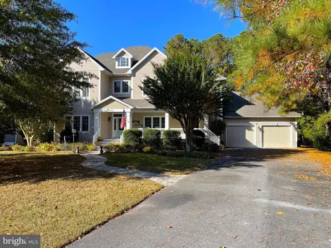 216 Pond View Dr, Bethany Beach, DE 19930