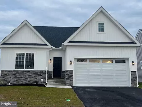 207 Danfield Dr, Seaford, DE 19973