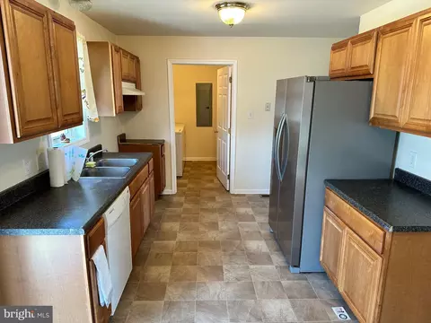Kitchen - 102 Genoa Ln, Milton, DE 19968 photo 2 of 2