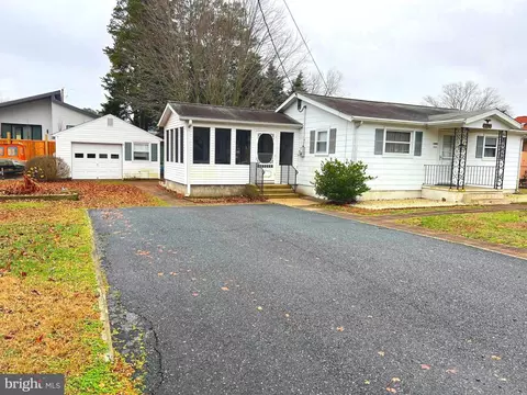 37394 5th St, Rehoboth Beach, DE 19971