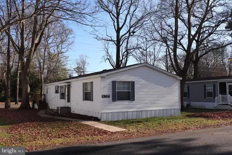 37568 Shade Tree Ln, Selbyville, DE 19975