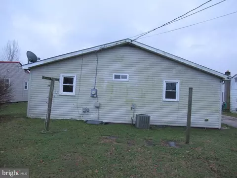 206 Pine St, Ellendale, DE 19941 photo 4