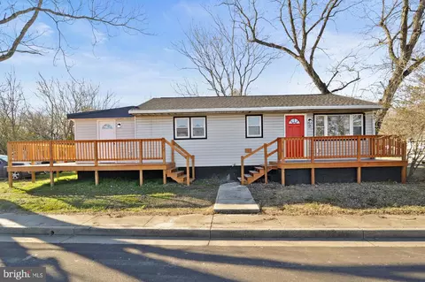 2 N Railroad Ave, Delmar, DE 19940