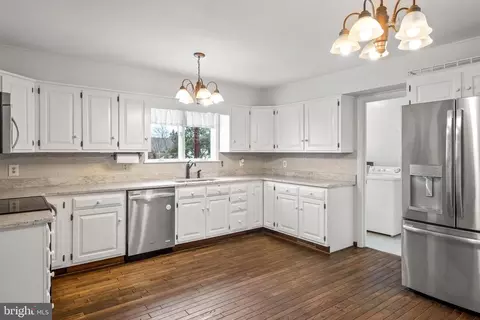 Kitchen - 27 Devries Cir, Lewes, DE 19958 photo 1 of 3