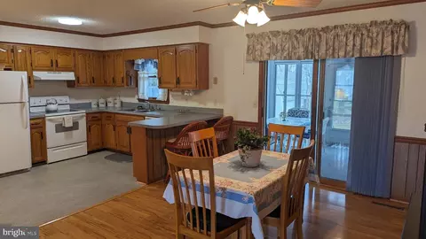 Kitchen - 37518 Susan St, Ocean View, DE 19970 photo 2 of 2