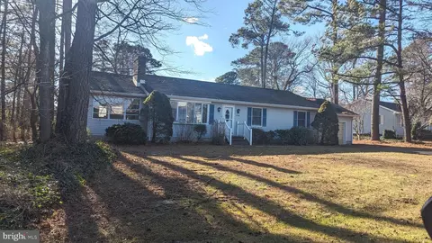 37518 Susan St, Ocean View, DE 19970