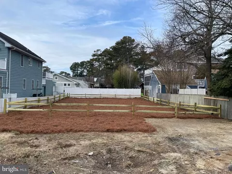 1252 King Charles Ave, Dewey Beach, DE 19971