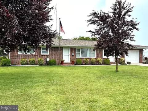 614 Elm Dr, Seaford, DE 19973