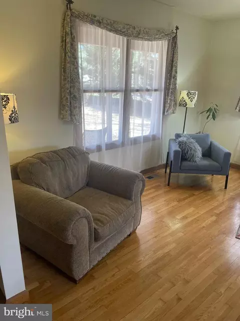 Living - 6120 Patrick Ct, Seaford, DE 19973 photo 3 of 4