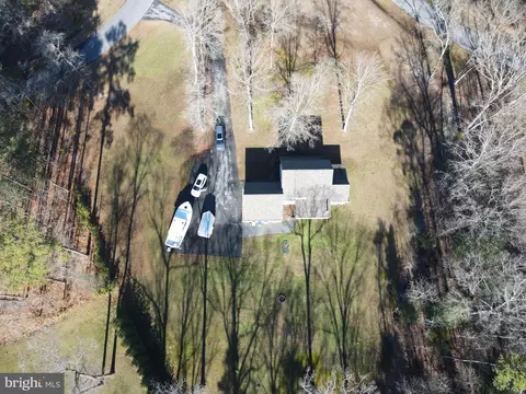 View/Area - 2 Whispering Woods Dr, Georgetown, DE 19947 photo 5 of 6