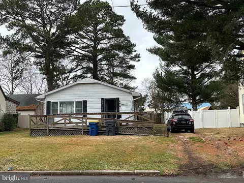 504 Elm Dr, Seaford, DE 19973