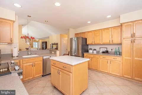 Kitchen - 17 Cromwell Dr, Ocean View, DE 19970 photo 3 of 3