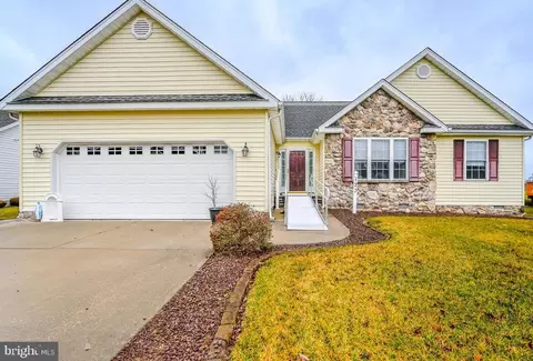 123 William Ross Ln, Seaford, DE 19973