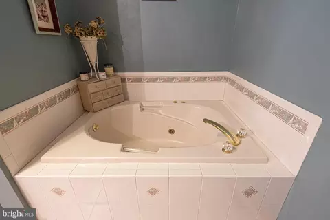 Bath - 709 Fox Tail Dr, Bethany Beach, DE 19930 photo 2 of 5