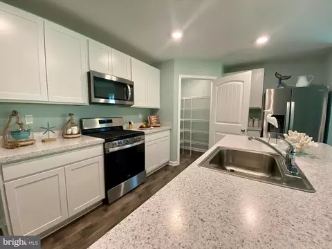 Kitchen - 31442 Artesian Ave, Lewes, DE 19958 photo 2 of 5