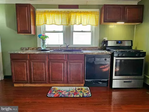 Kitchen - 10940 E 4th St, Laurel, DE 19956 photo 1 of 2