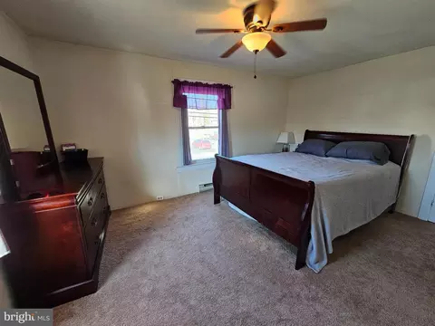 Bedroom - 10940 E 4th St, Laurel, DE 19956 photo 3 of 6