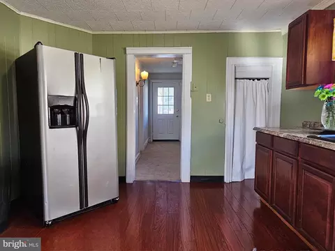 Kitchen - 10940 E 4th St, Laurel, DE 19956 photo 2 of 2