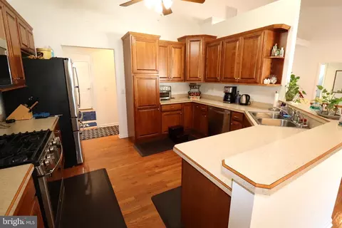 Kitchen - 15103 Oyster Shell Dr, Milton, DE 19968 photo 2 of 2