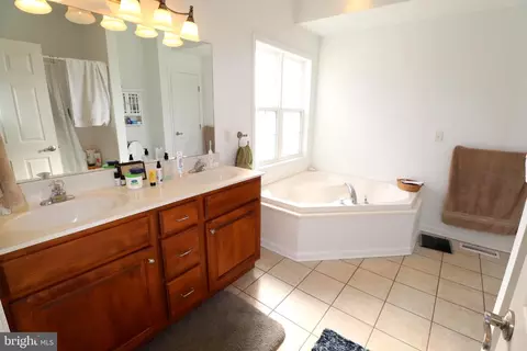 Bath - 15103 Oyster Shell Dr, Milton, DE 19968 photo 1 of 5