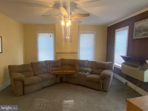 Living - 204 Kimmey St, Georgetown, DE 19947 photo 1 of 1