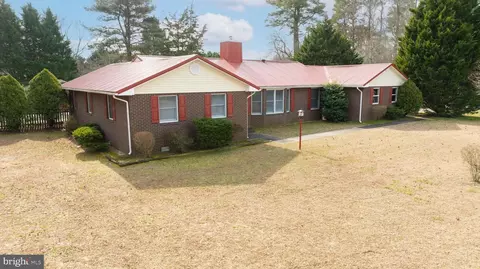 34160 Hiawatha Blvd, Dagsboro, DE 19939