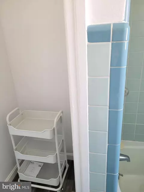 Bath - 717 E Ivy Dr, Seaford, DE 19973 photo 2 of 2