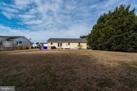 Exterior - 508 Lloyd St, Ocean View, DE 19970 photo 7 of 11