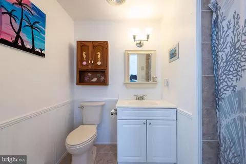Bath - 508 Lloyd St, Ocean View, DE 19970 photo 3 of 3