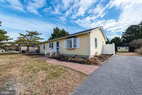 Exterior - 508 Lloyd St, Ocean View, DE 19970 photo 4 of 11