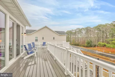 Exterior - 3 Tibbetts Point Way, Ocean View, DE 19970 photo 5 of 8