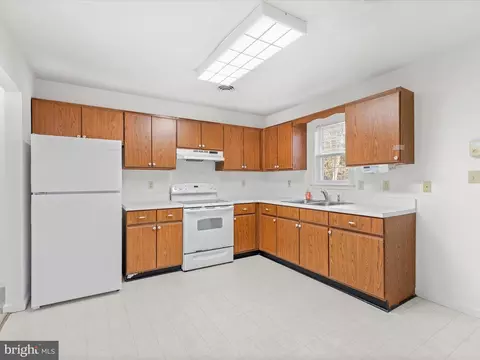 Kitchen - 19 Port Royal Rd, Ocean View, DE 19970 photo 1 of 4