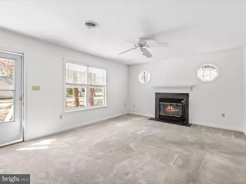 Living - 19 Port Royal Rd, Ocean View, DE 19970 photo 1 of 3