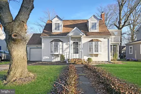 233 W Pine St, Georgetown, DE 19947