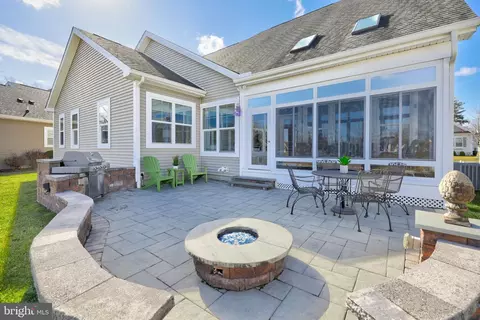 Exterior - 305 Mariners Cir, Milton, DE 19968 photo 9 of 25