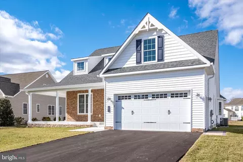 6 Plantation Ct, Ocean View, DE 19970