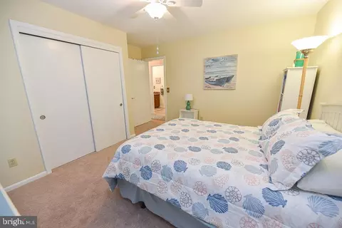 Bedroom - 956 Lake View Dr, Bethany Beach, DE 19930 photo 2 of 10