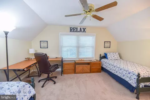 Bedroom - 956 Lake View Dr, Bethany Beach, DE 19930 photo 9 of 10
