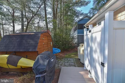 Exterior - 956 Lake View Dr, Bethany Beach, DE 19930 photo 10 of 20