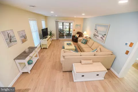 Living - 956 Lake View Dr, Bethany Beach, DE 19930 photo 2 of 5
