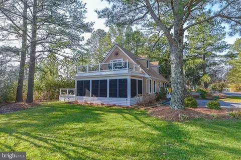 Exterior - 956 Lake View Dr, Bethany Beach, DE 19930 photo 3 of 20