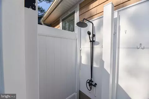 Exterior - 956 Lake View Dr, Bethany Beach, DE 19930 photo 18 of 20