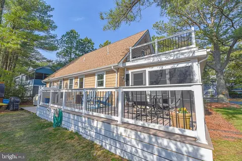Exterior - 956 Lake View Dr, Bethany Beach, DE 19930 photo 6 of 20