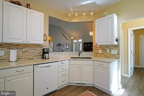 Kitchen - 413 Seagull Dr, Lewes, DE 19958 photo 5 of 6