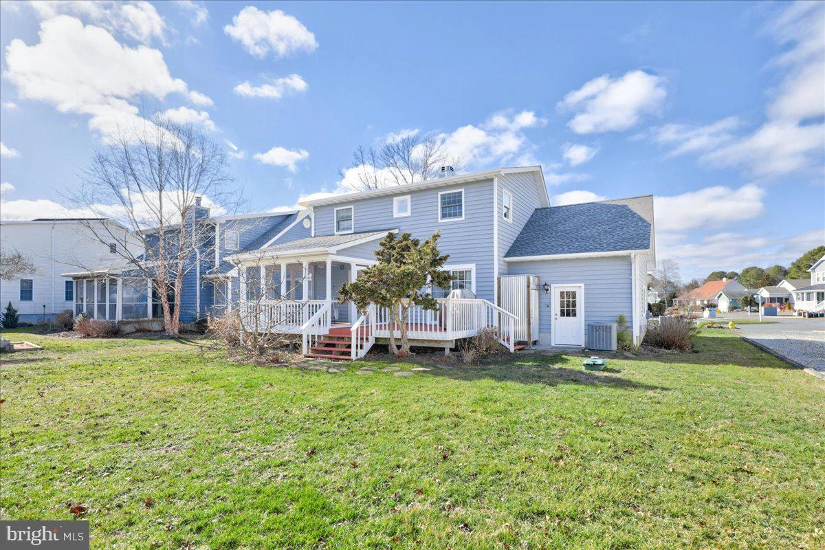 Exterior - 962 Tortoise St, Bethany Beach, DE 19930 photo 6 of 8