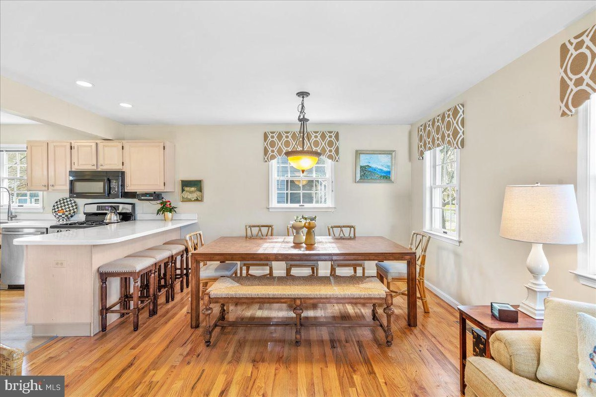 Dining - 962 Tortoise St, Bethany Beach, DE 19930 photo 2 of 2