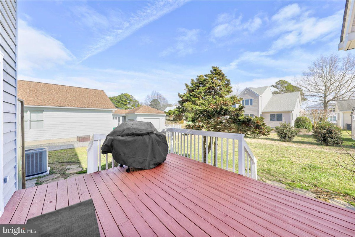 Exterior - 962 Tortoise St, Bethany Beach, DE 19930 photo 4 of 8
