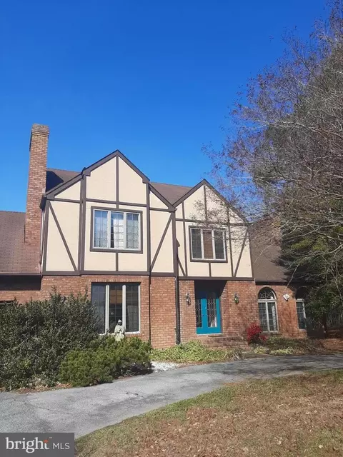 27 W Buckingham Dr, Rehoboth Beach, DE 19971